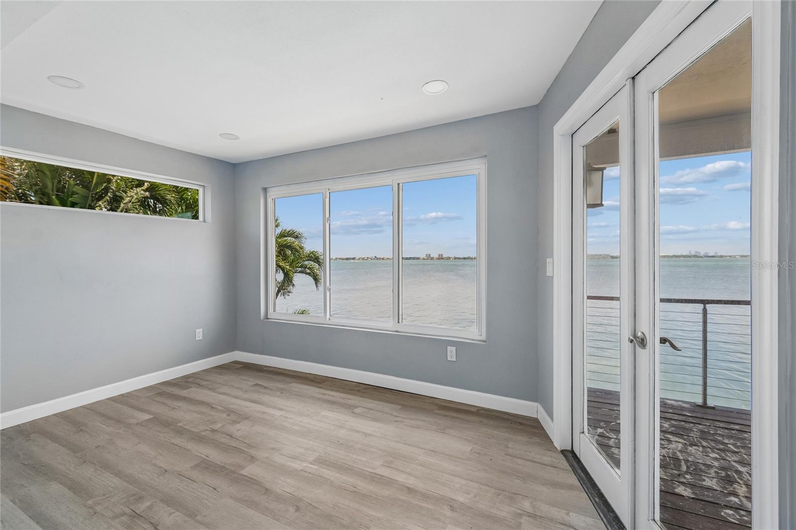 BOCA CIEGA ISLE - Residential