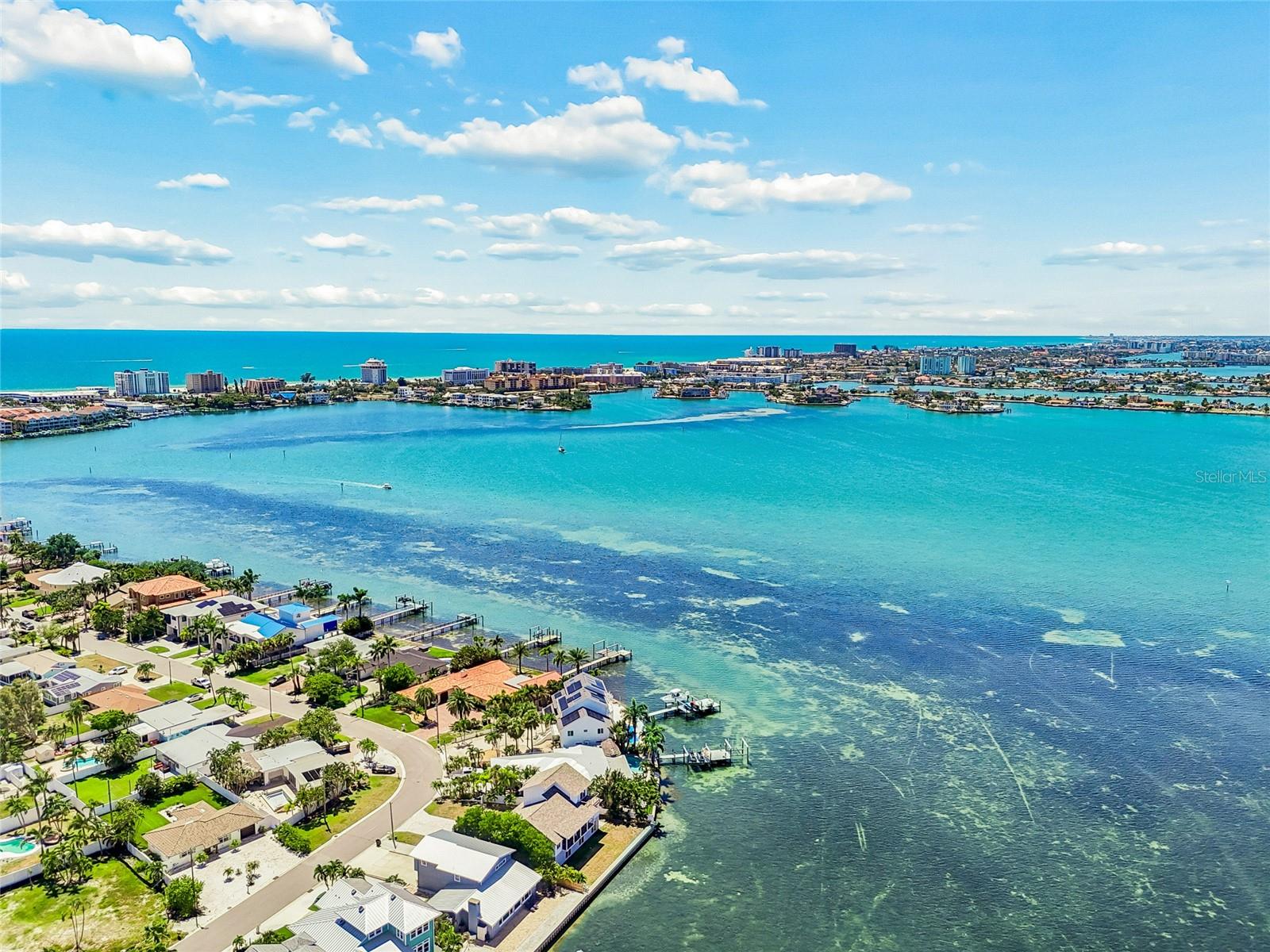 BOCA CIEGA ISLE - Residential