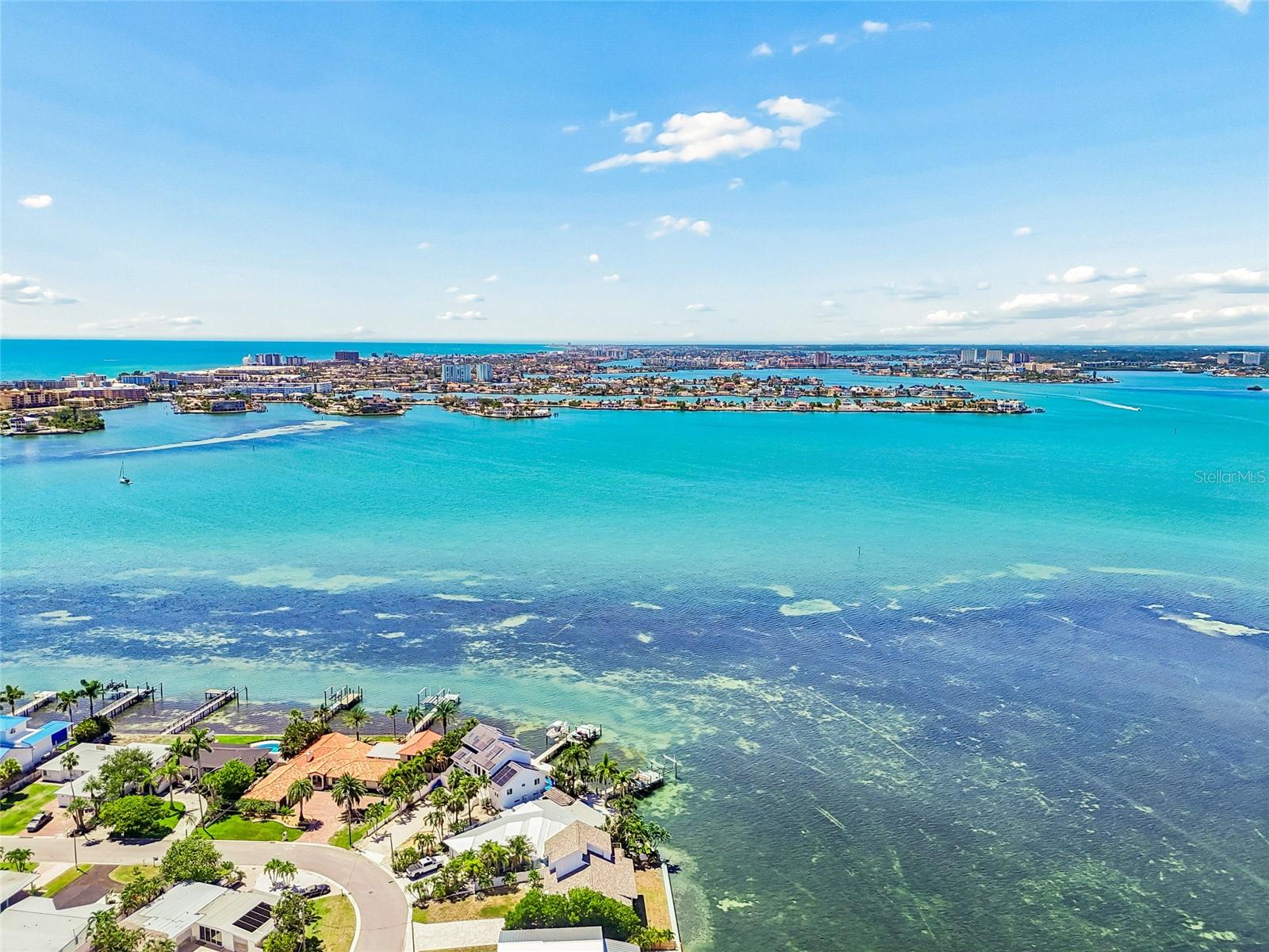 BOCA CIEGA ISLE - Residential