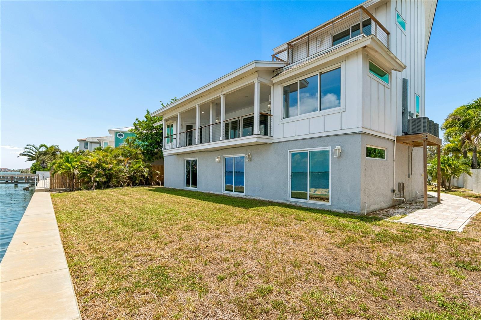 BOCA CIEGA ISLE - Residential
