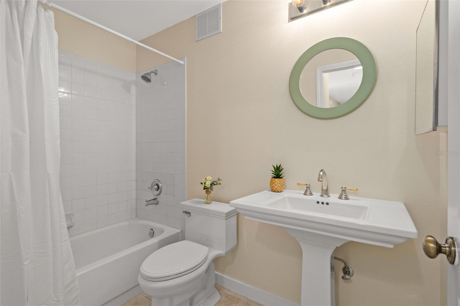 701 MIRROR LAKE CONDO - Residential