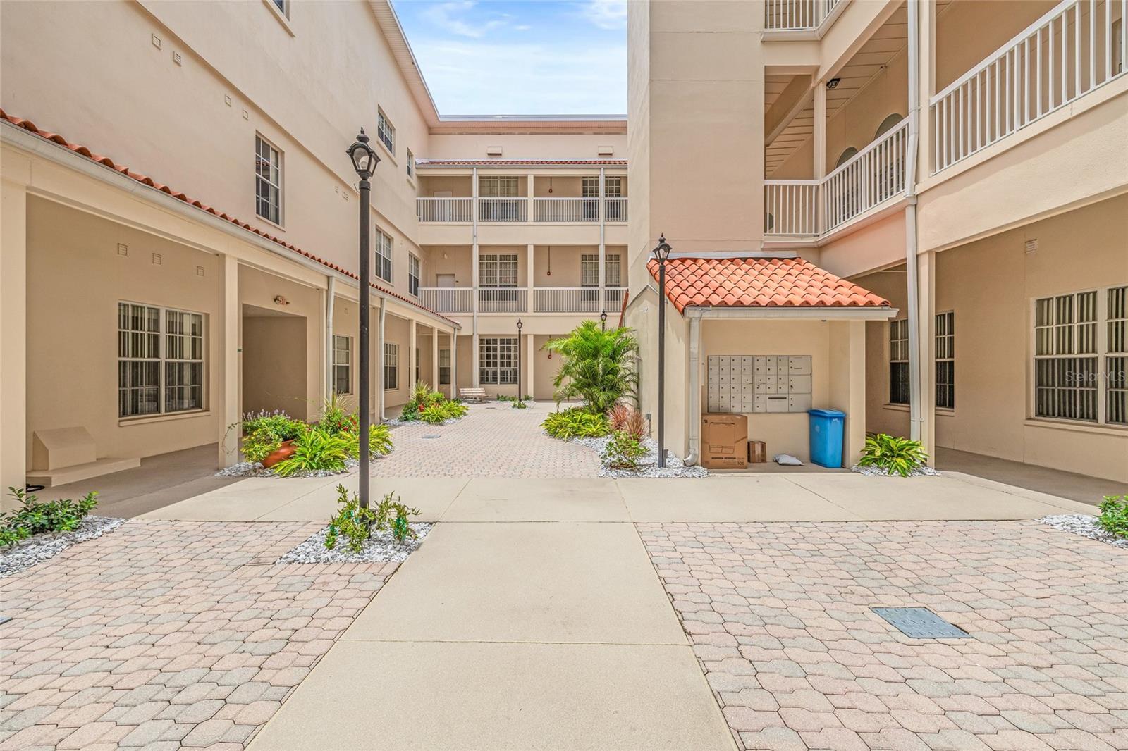 701 MIRROR LAKE CONDO - Residential