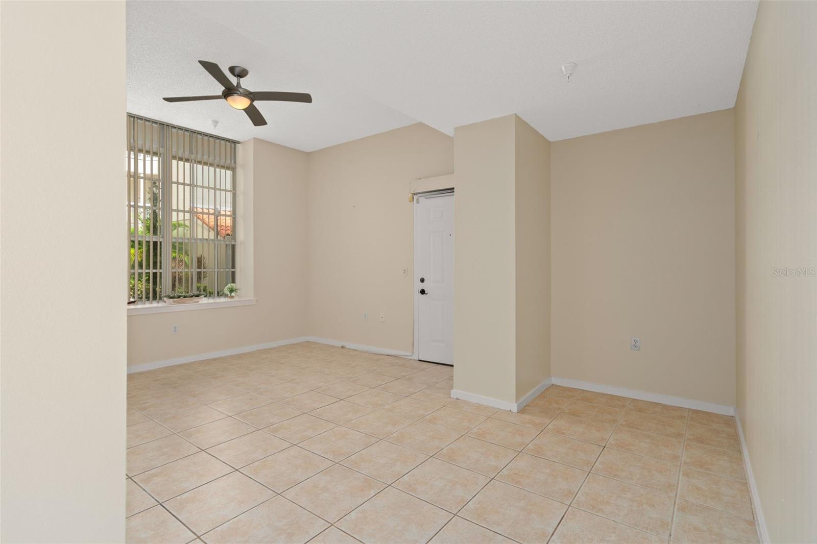 701 MIRROR LAKE CONDO - Residential
