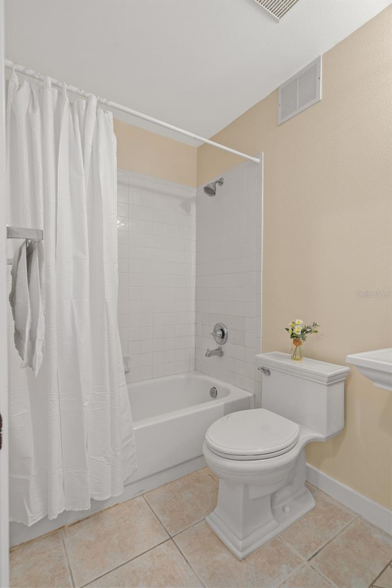 701 MIRROR LAKE CONDO - Residential