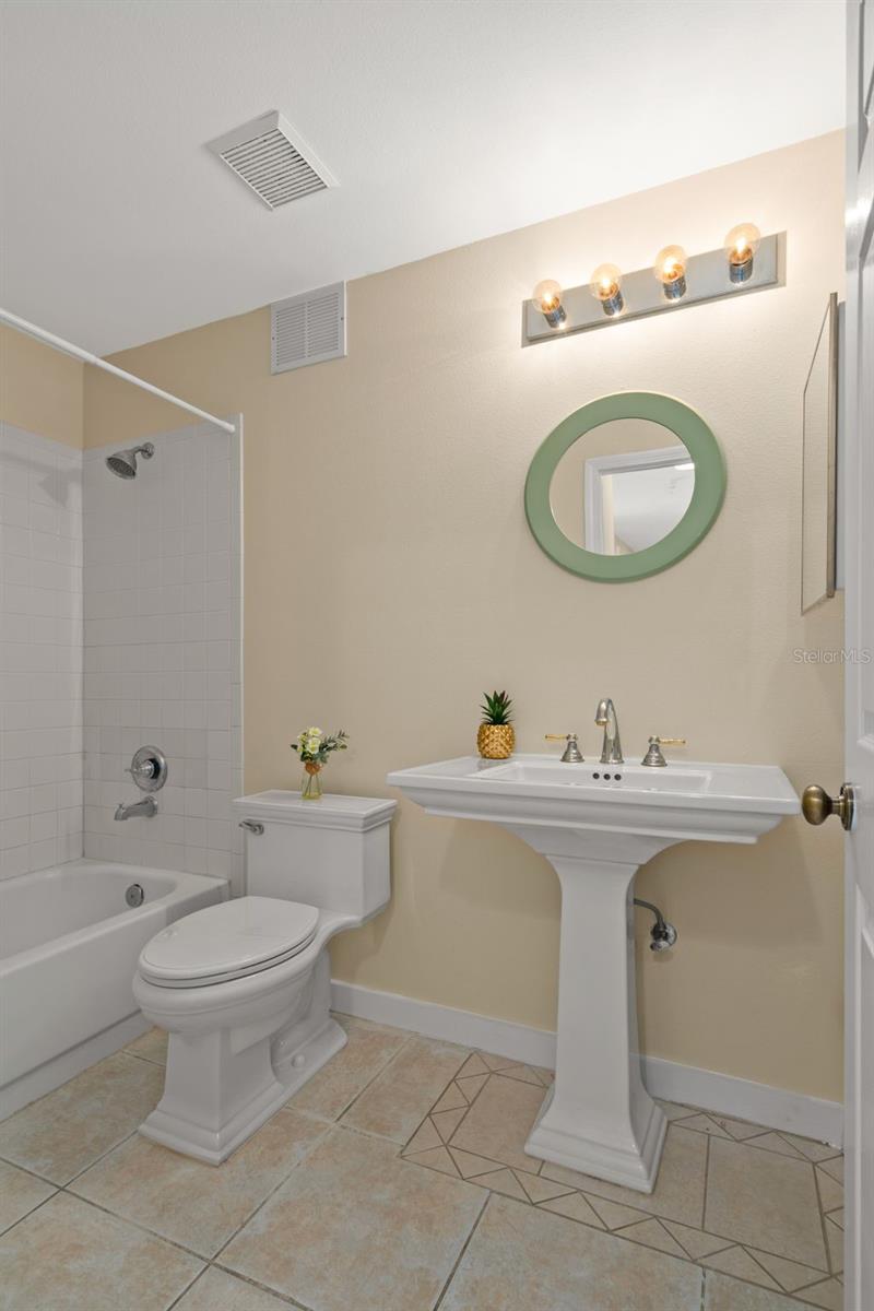 701 MIRROR LAKE CONDO - Residential