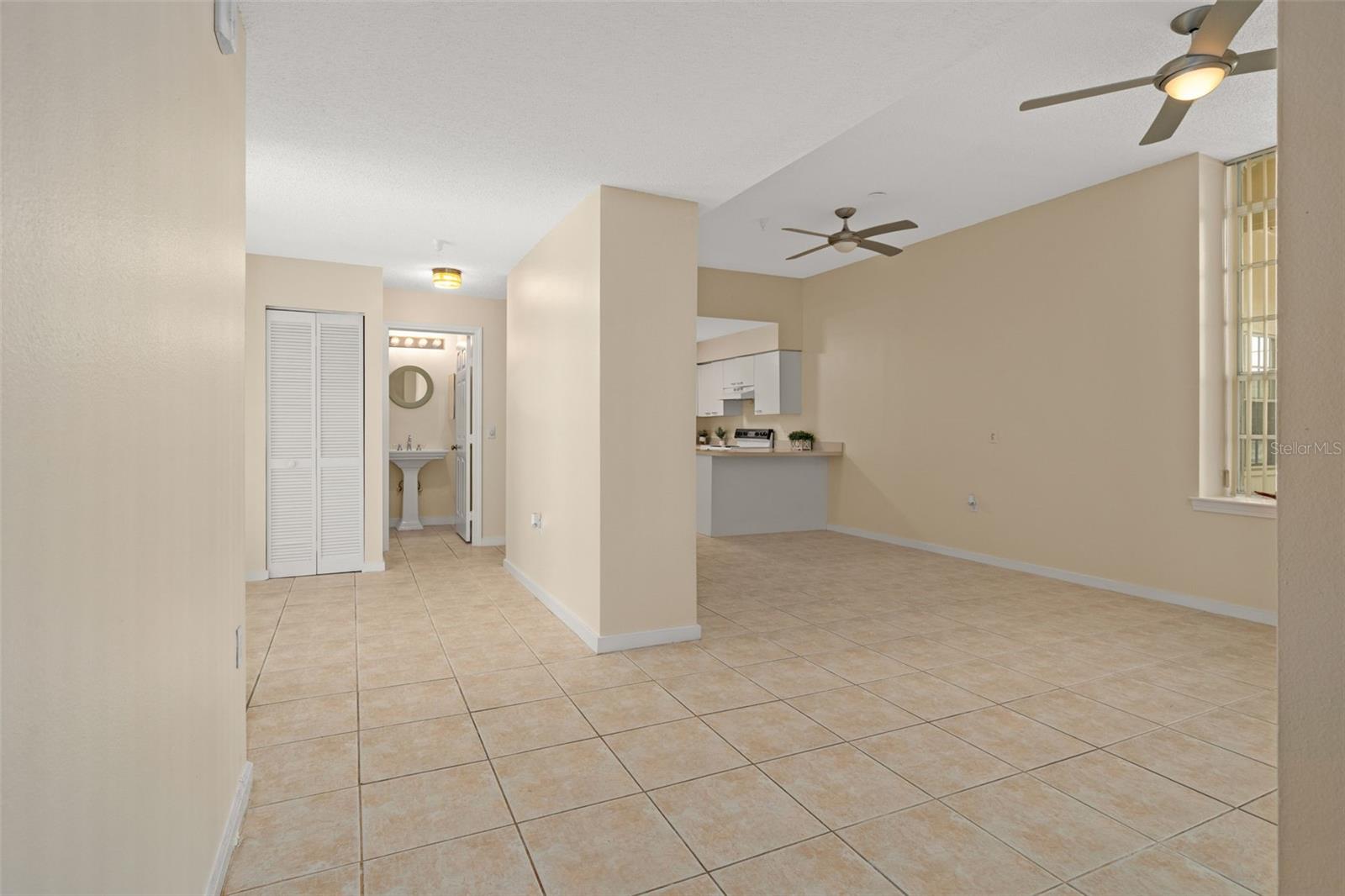 701 MIRROR LAKE CONDO - Residential
