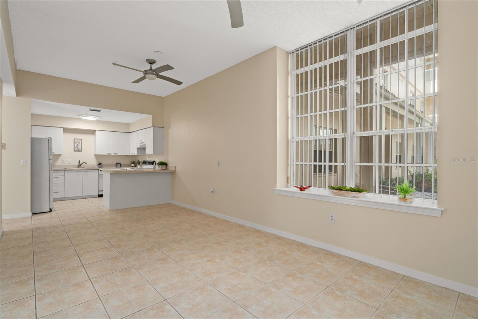701 MIRROR LAKE CONDO - Residential
