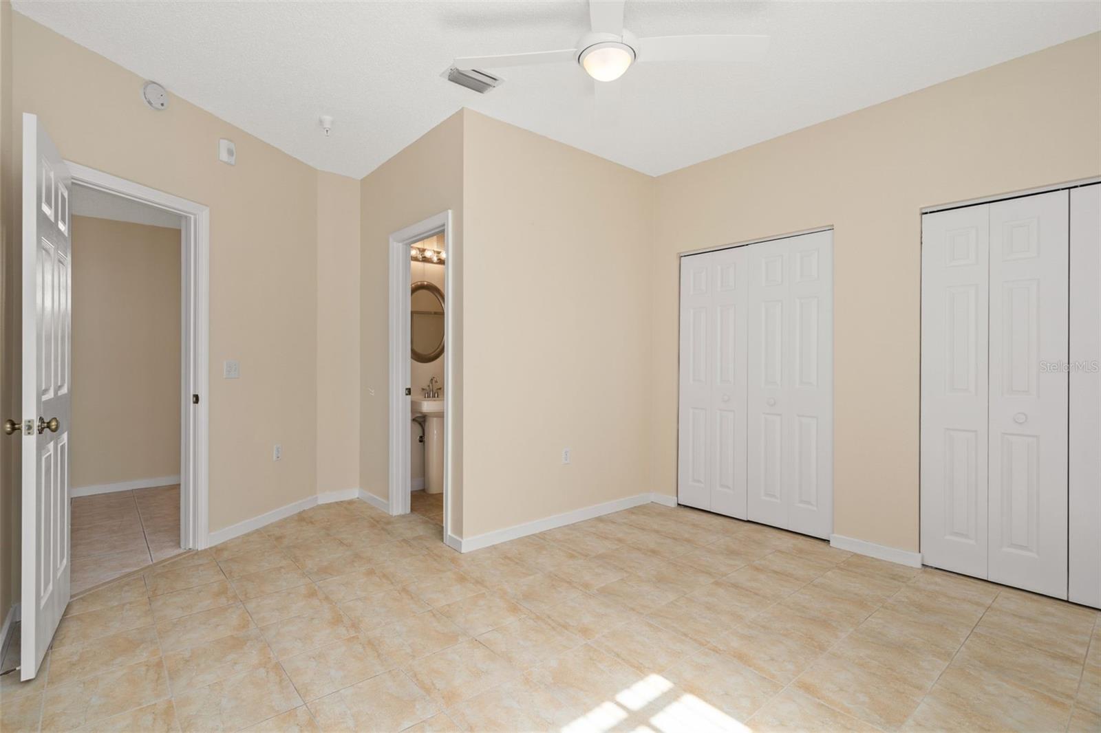701 MIRROR LAKE CONDO - Residential