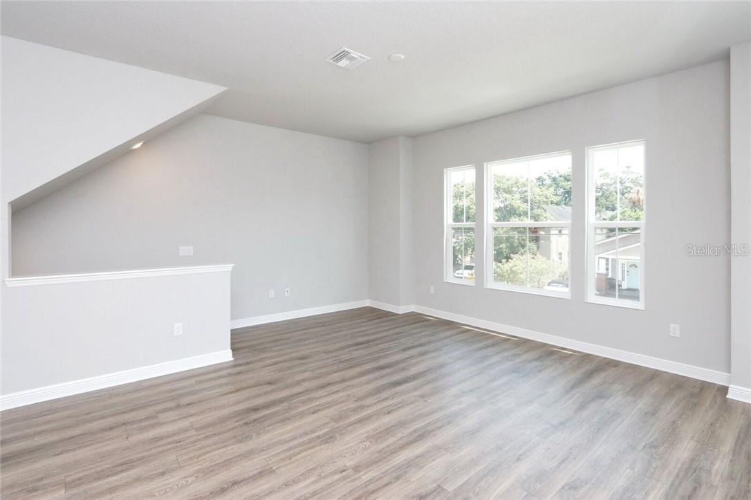 CLEVELAND TWNHMS - Residential Lease
