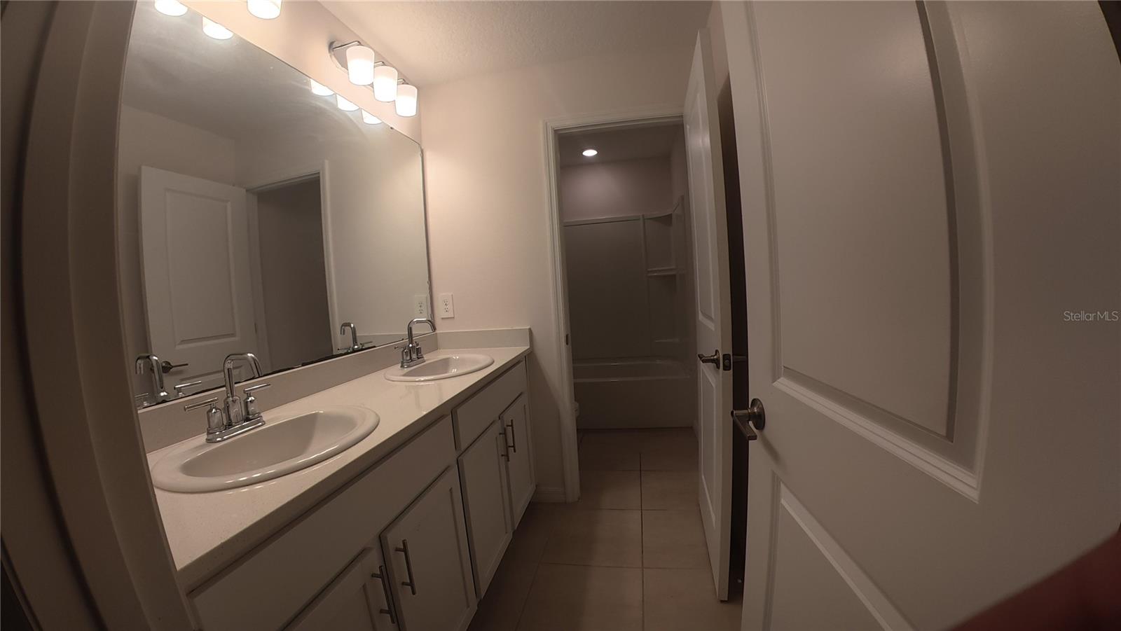 STEPPING STONE POD A PH 2 - Residential Lease