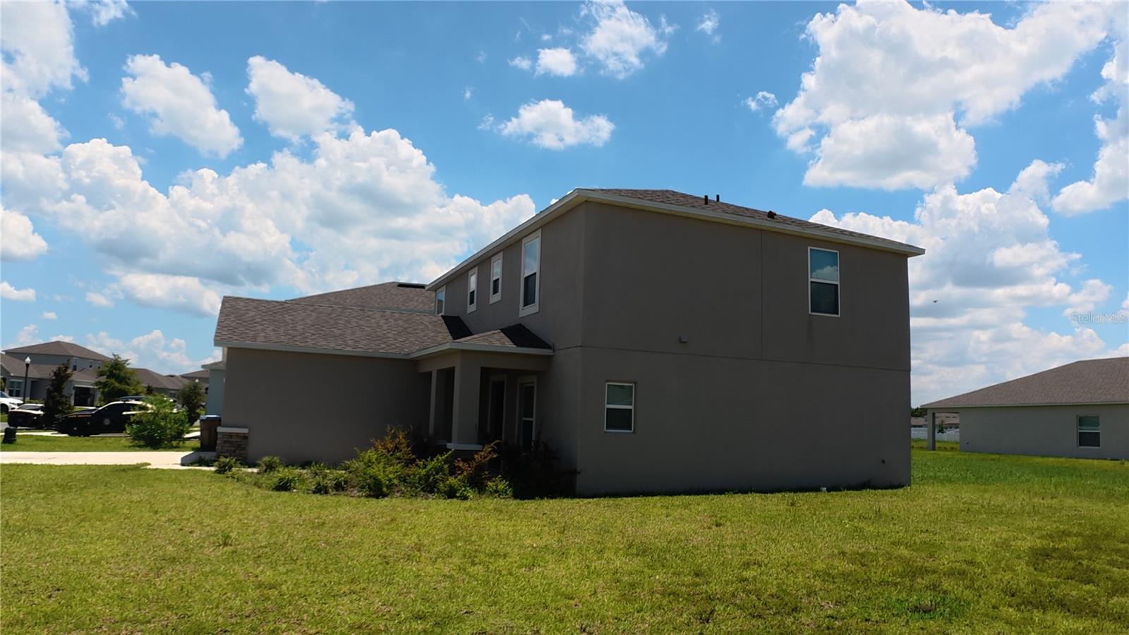 STEPPING STONE POD A PH 2 - Residential Lease