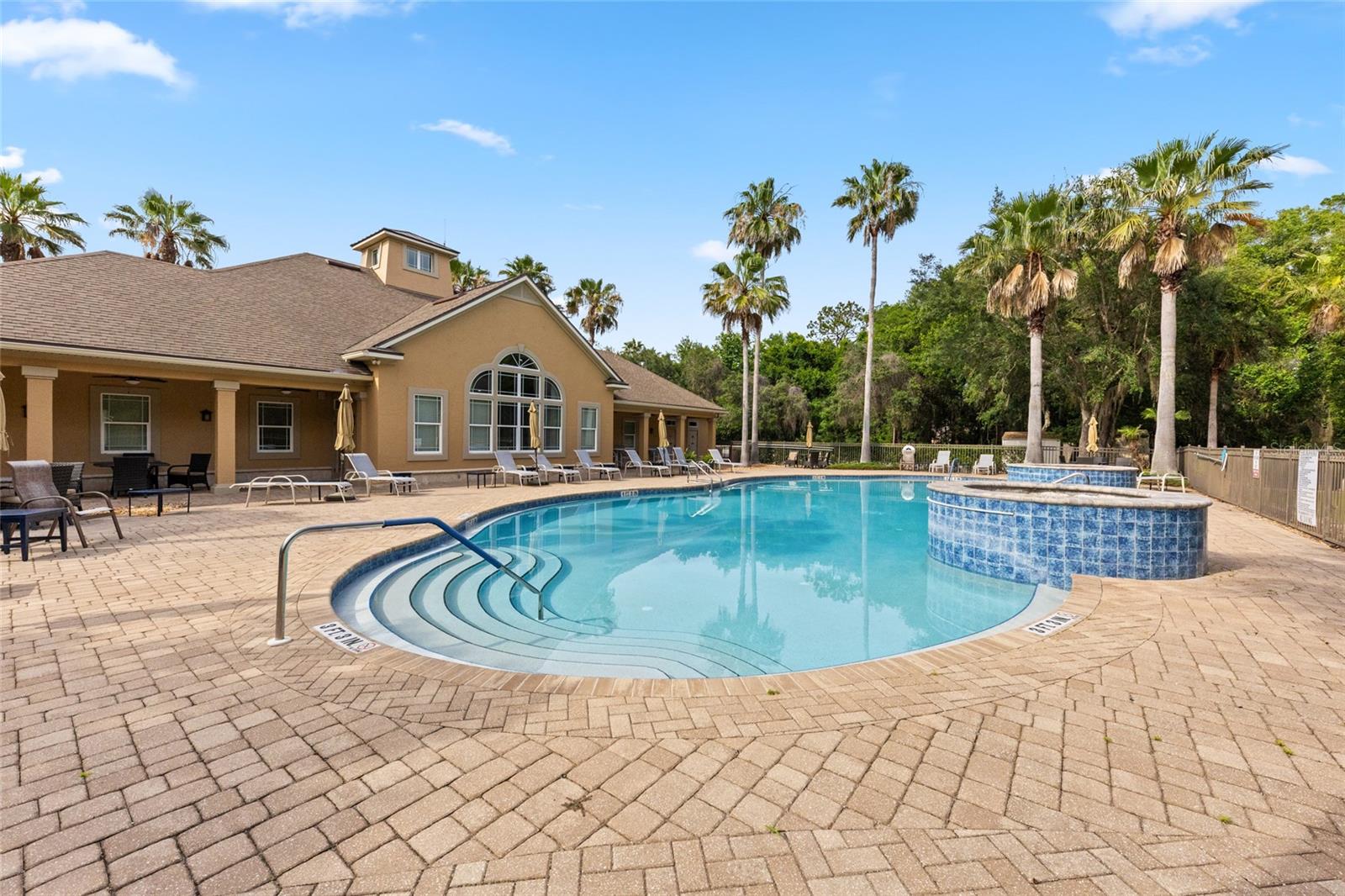VILLAGES OF SELOY CONDO - Residential