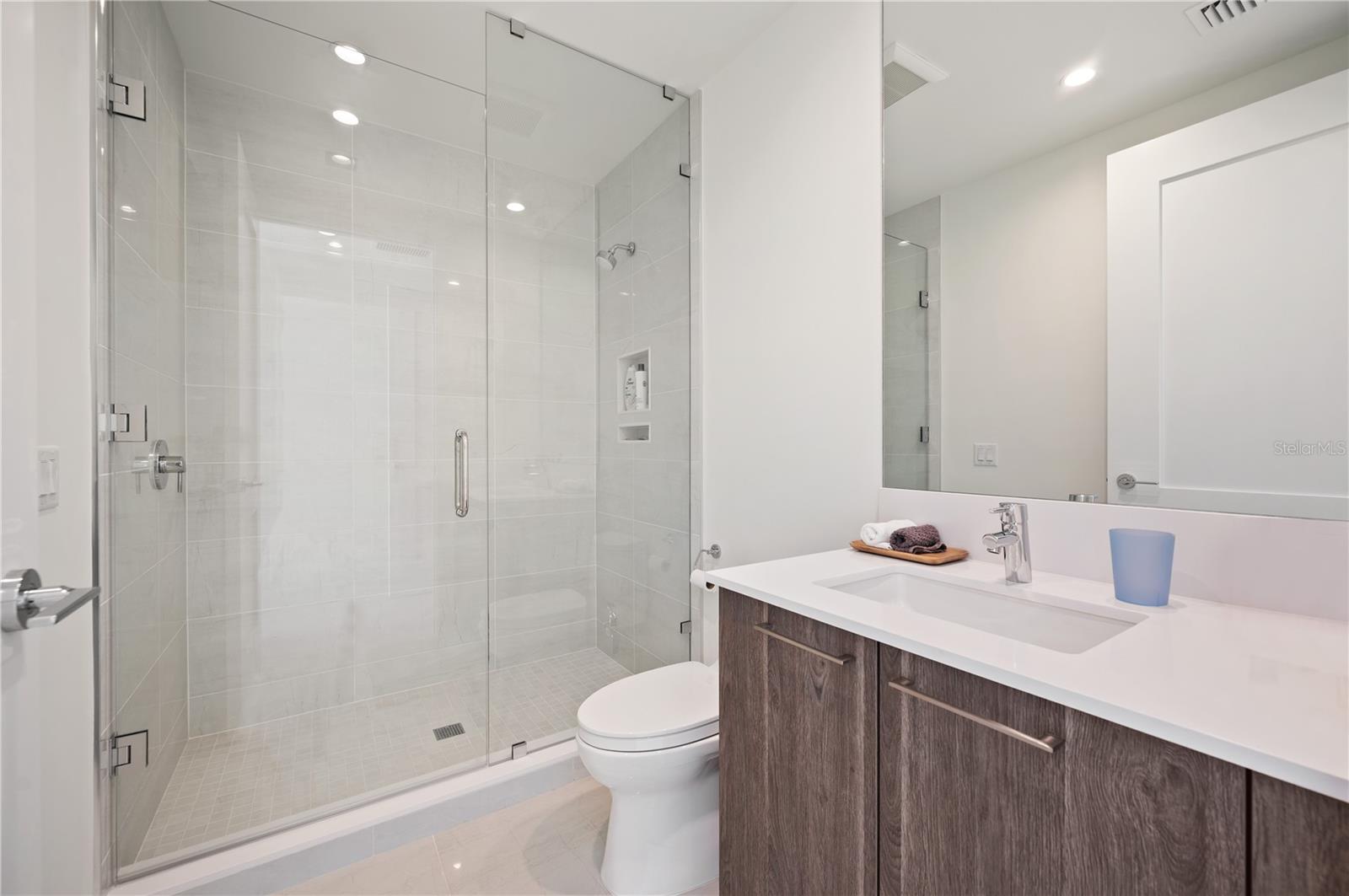 HYDE PARK HOUSE CONDOMINIUM - Residential
