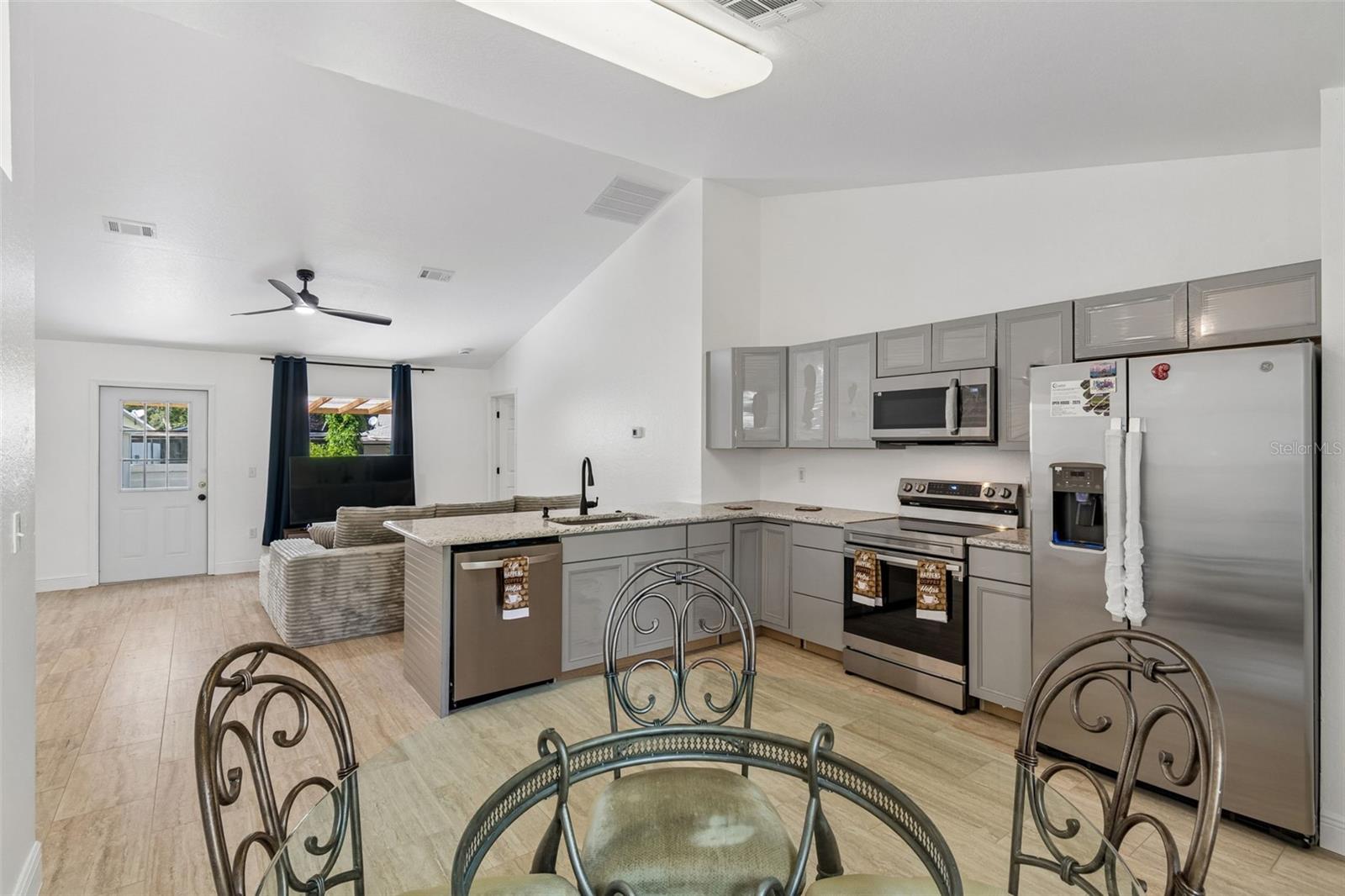 SPRING HILL - Residential