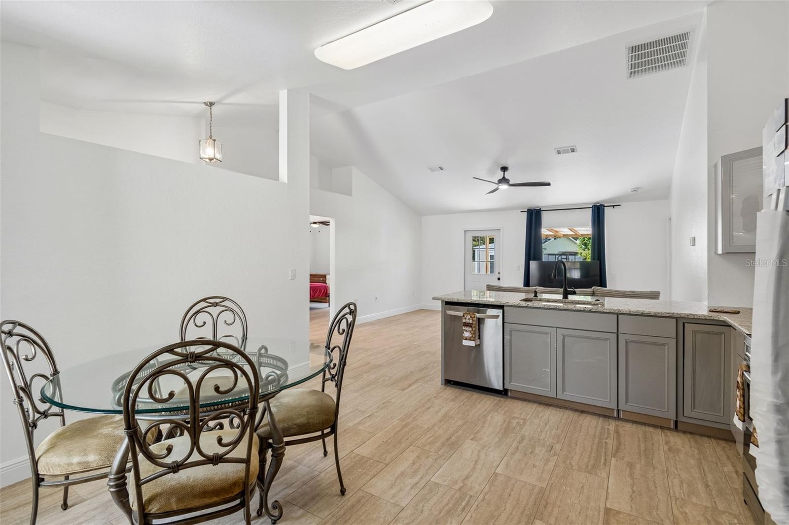 SPRING HILL - Residential