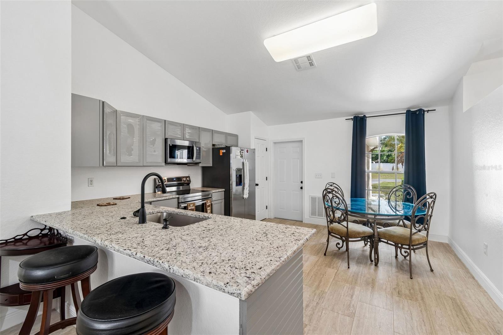 SPRING HILL - Residential