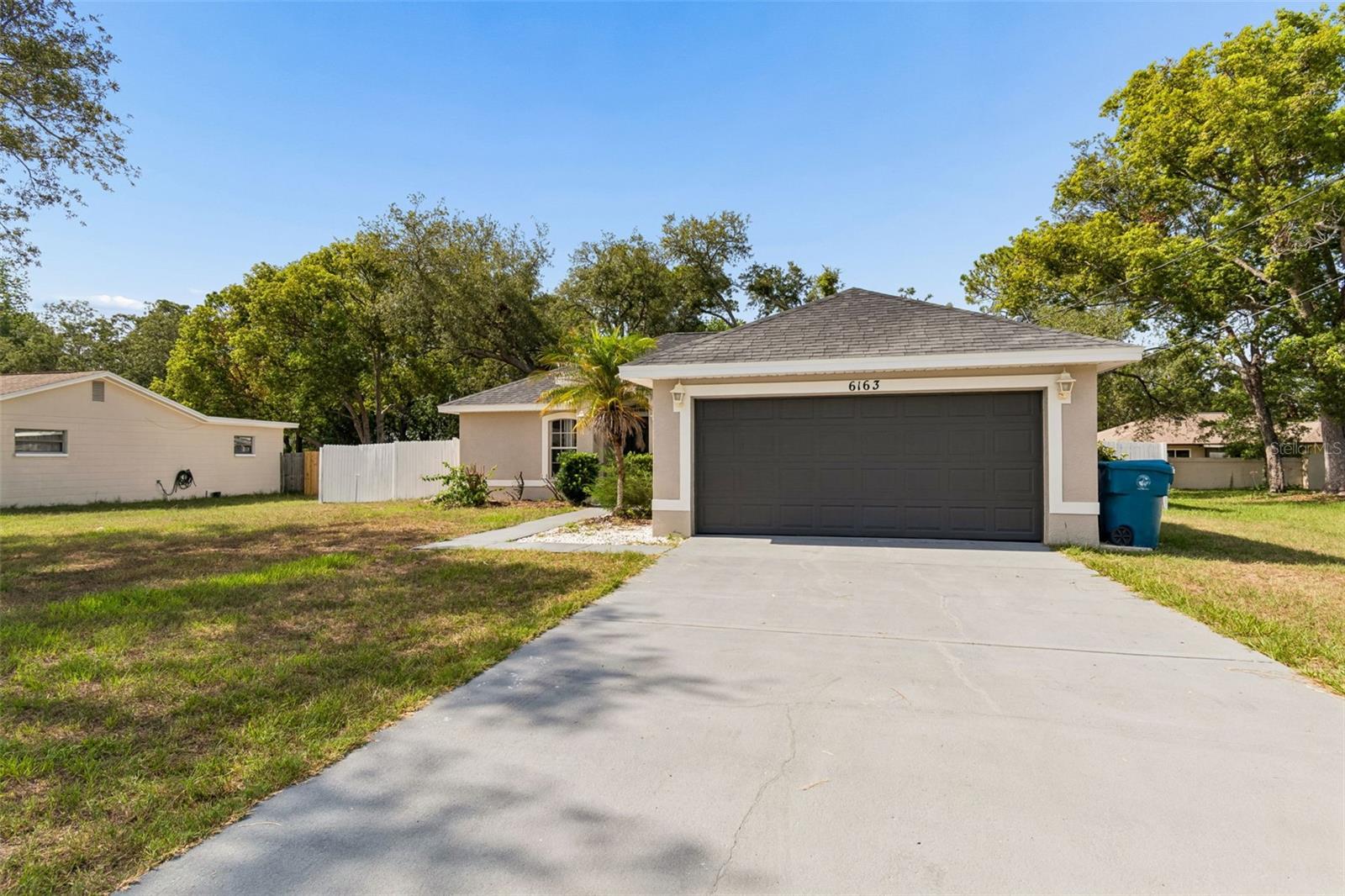 SPRING HILL - Residential