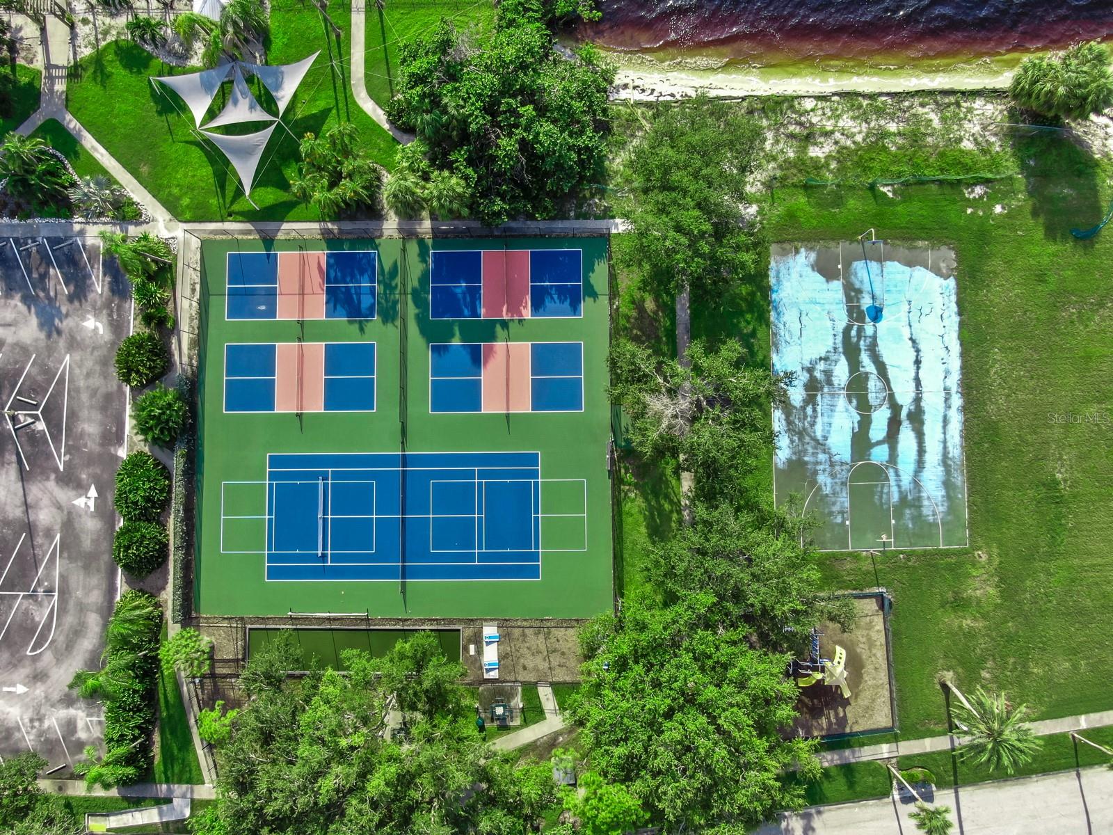 BAHIA BEACH TWNHMS PH 2 - Residential