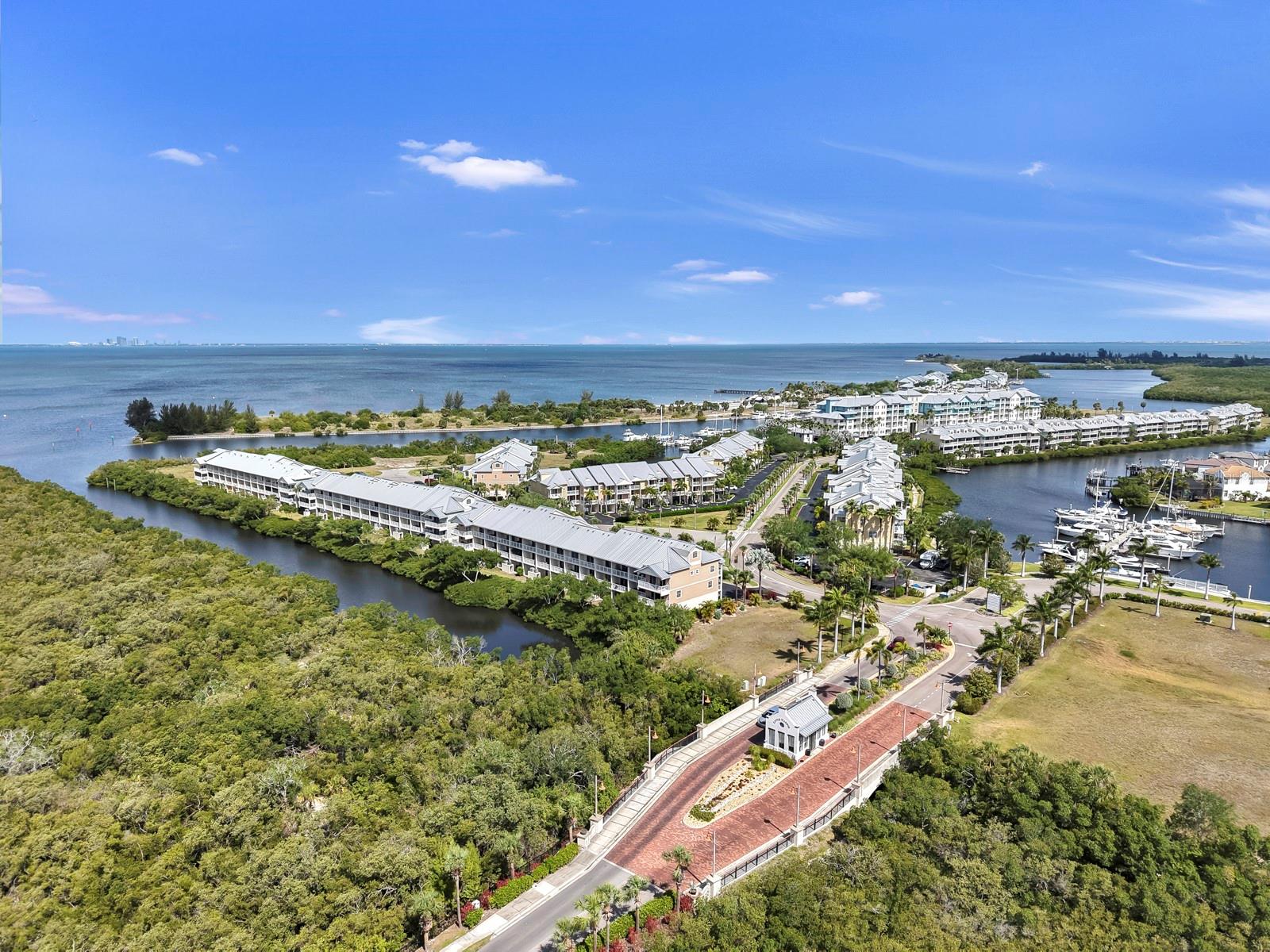 BAHIA BEACH TWNHMS PH 2 - Residential