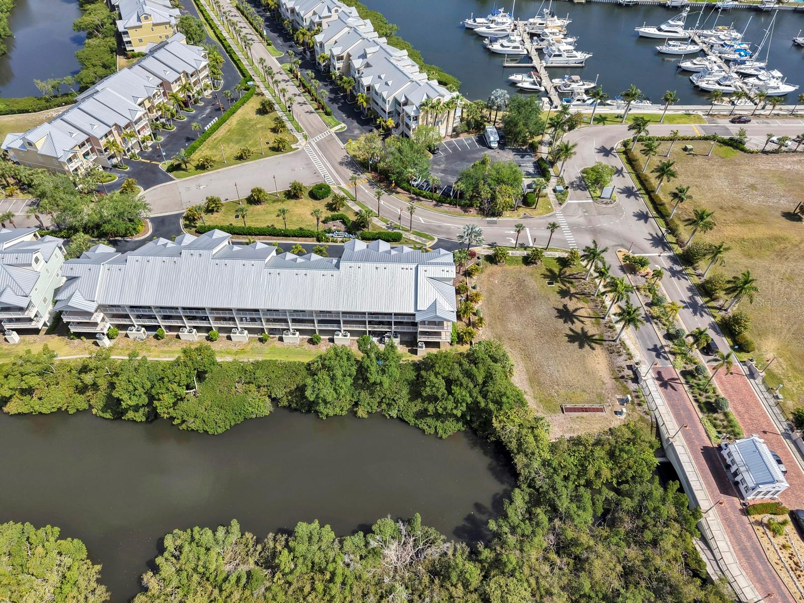 BAHIA BEACH TWNHMS PH 2 - Residential