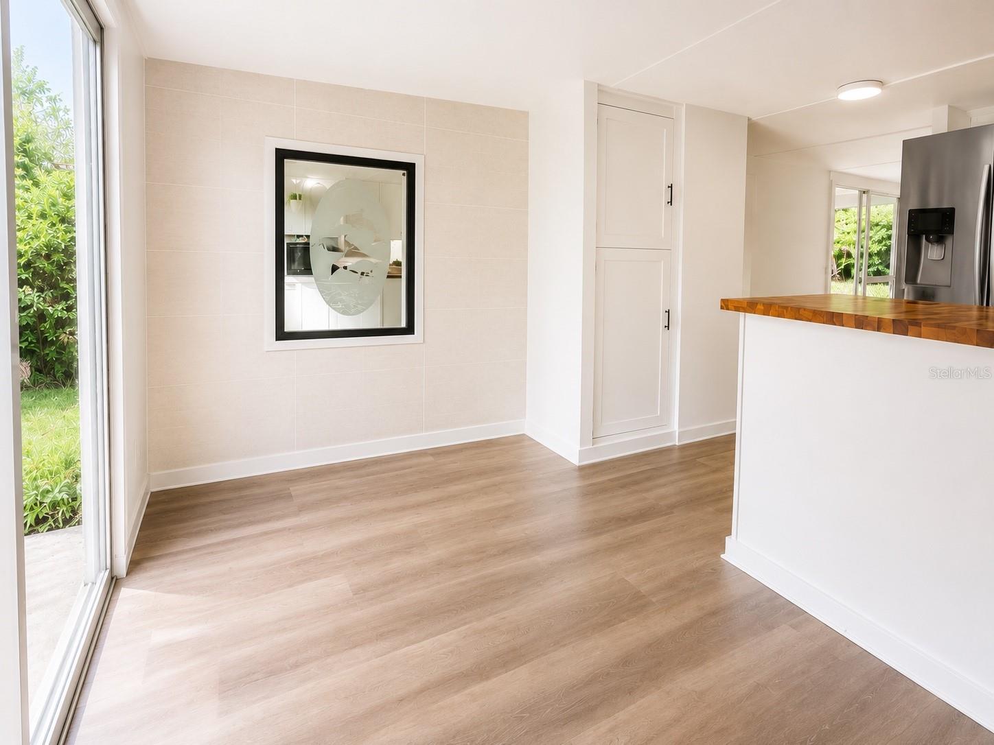 HOLIDAY ACRES UNIT 01 - Residential