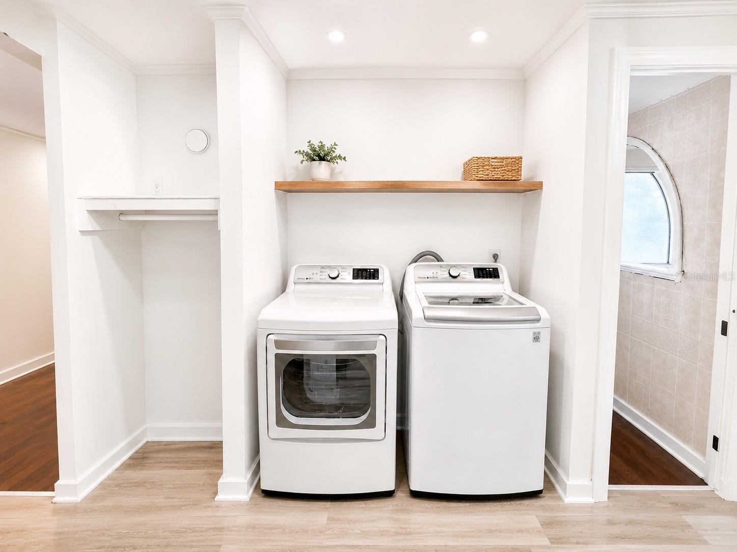 HOLIDAY ACRES UNIT 01 - Residential