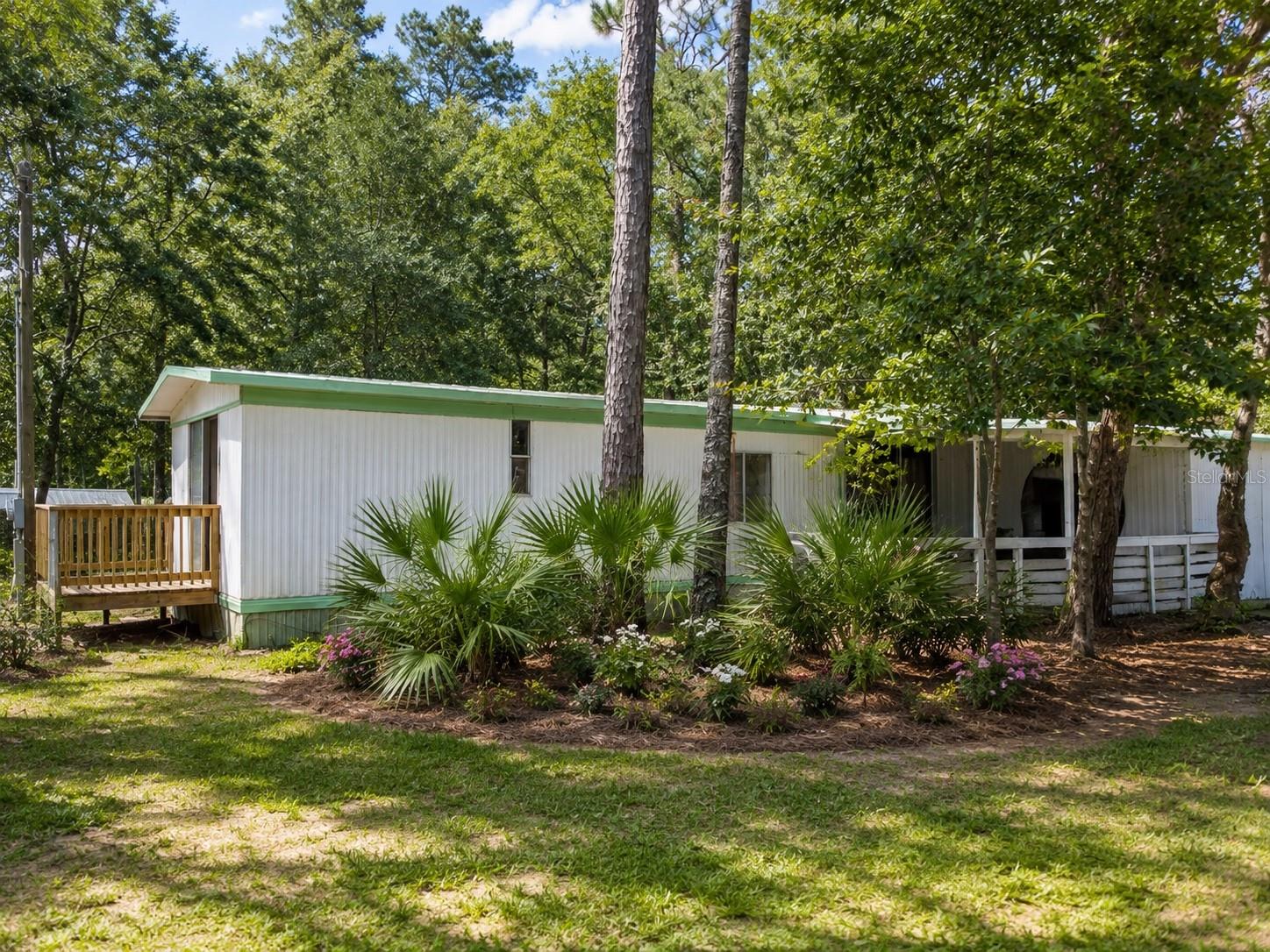 HOLIDAY ACRES UNIT 01 - Residential