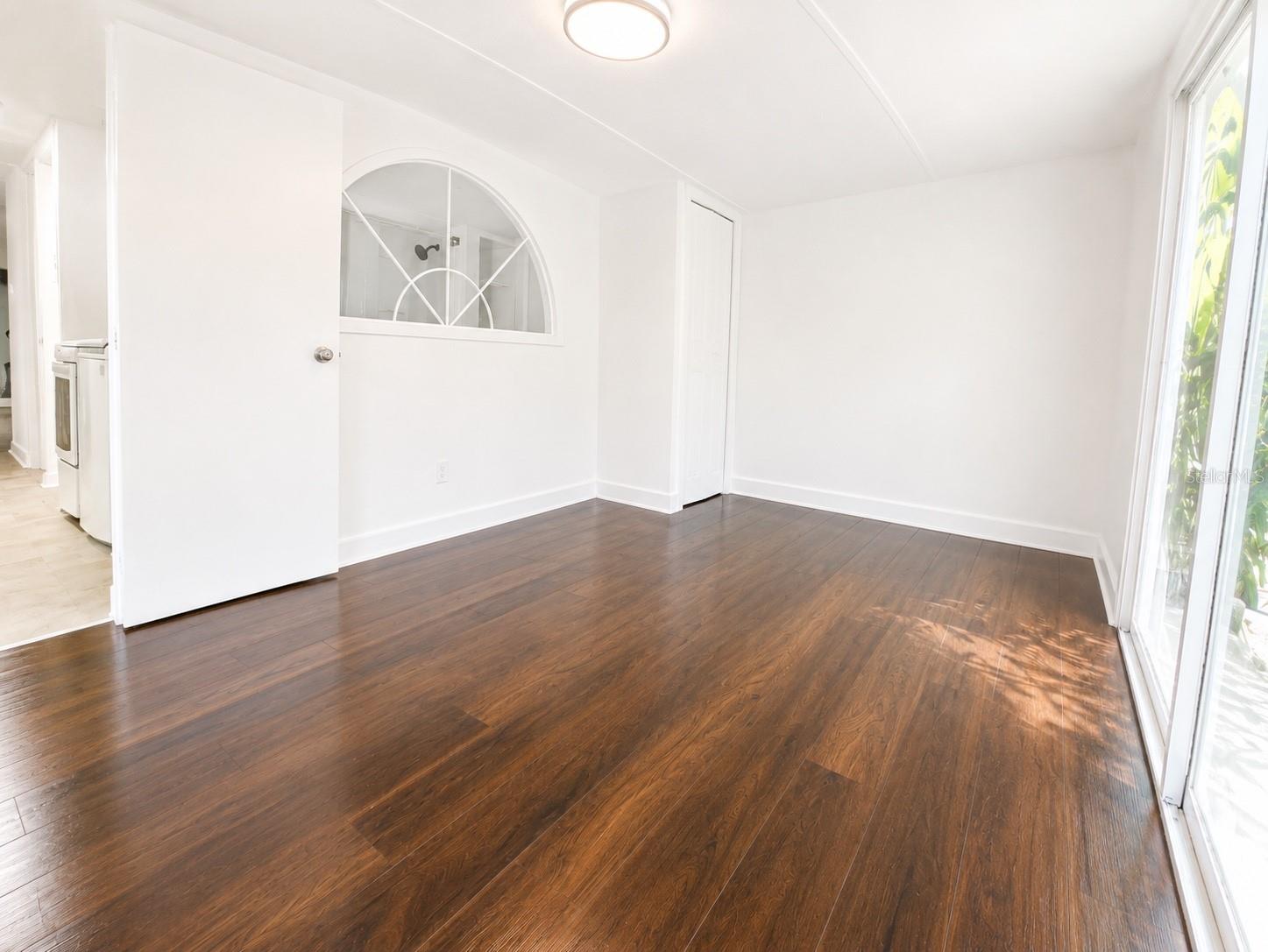 HOLIDAY ACRES UNIT 01 - Residential
