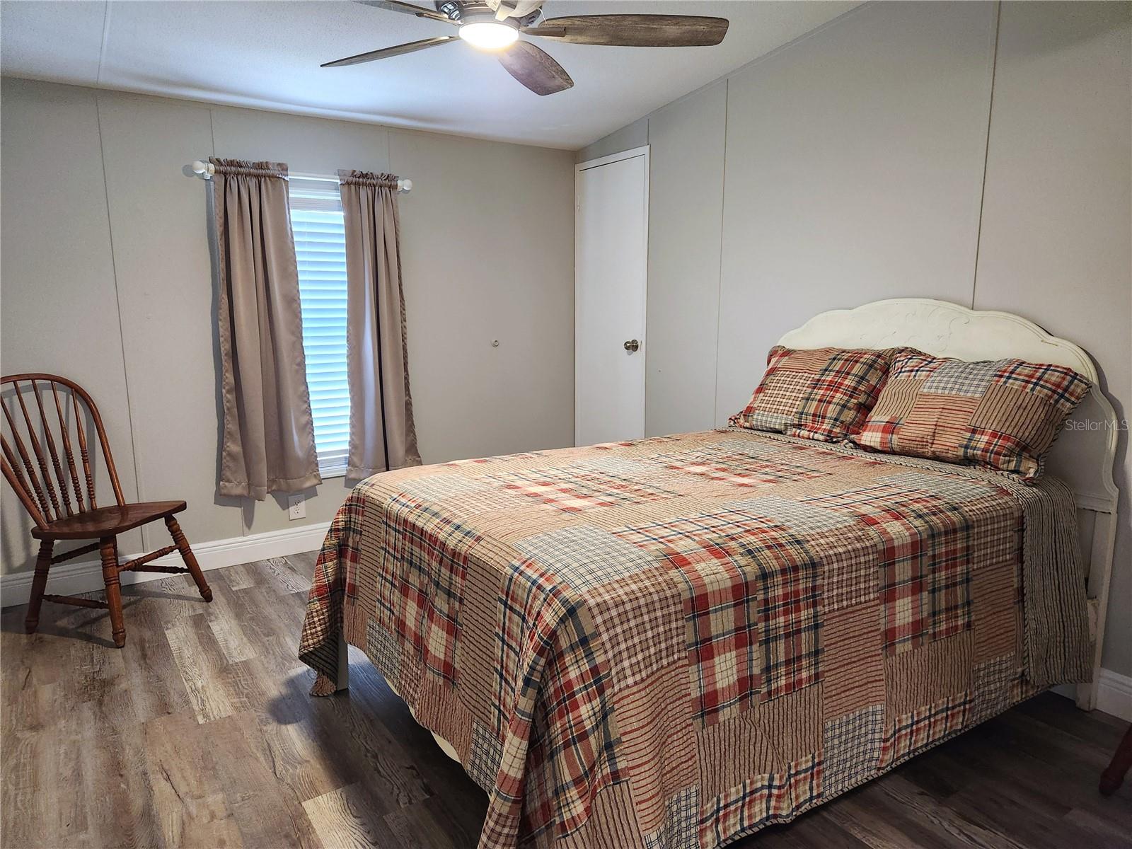 ISLAND LAKE TERRACE - Residential
