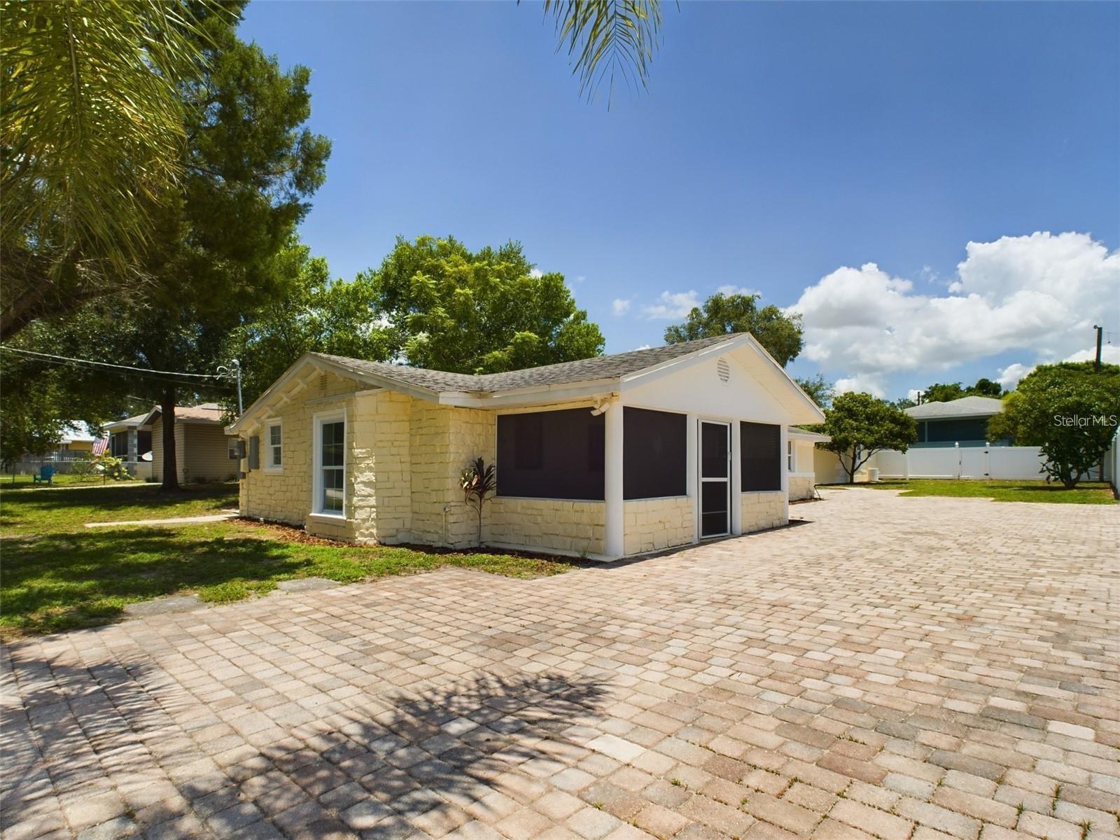 AUBURNDALE HEIGHTS - Residential