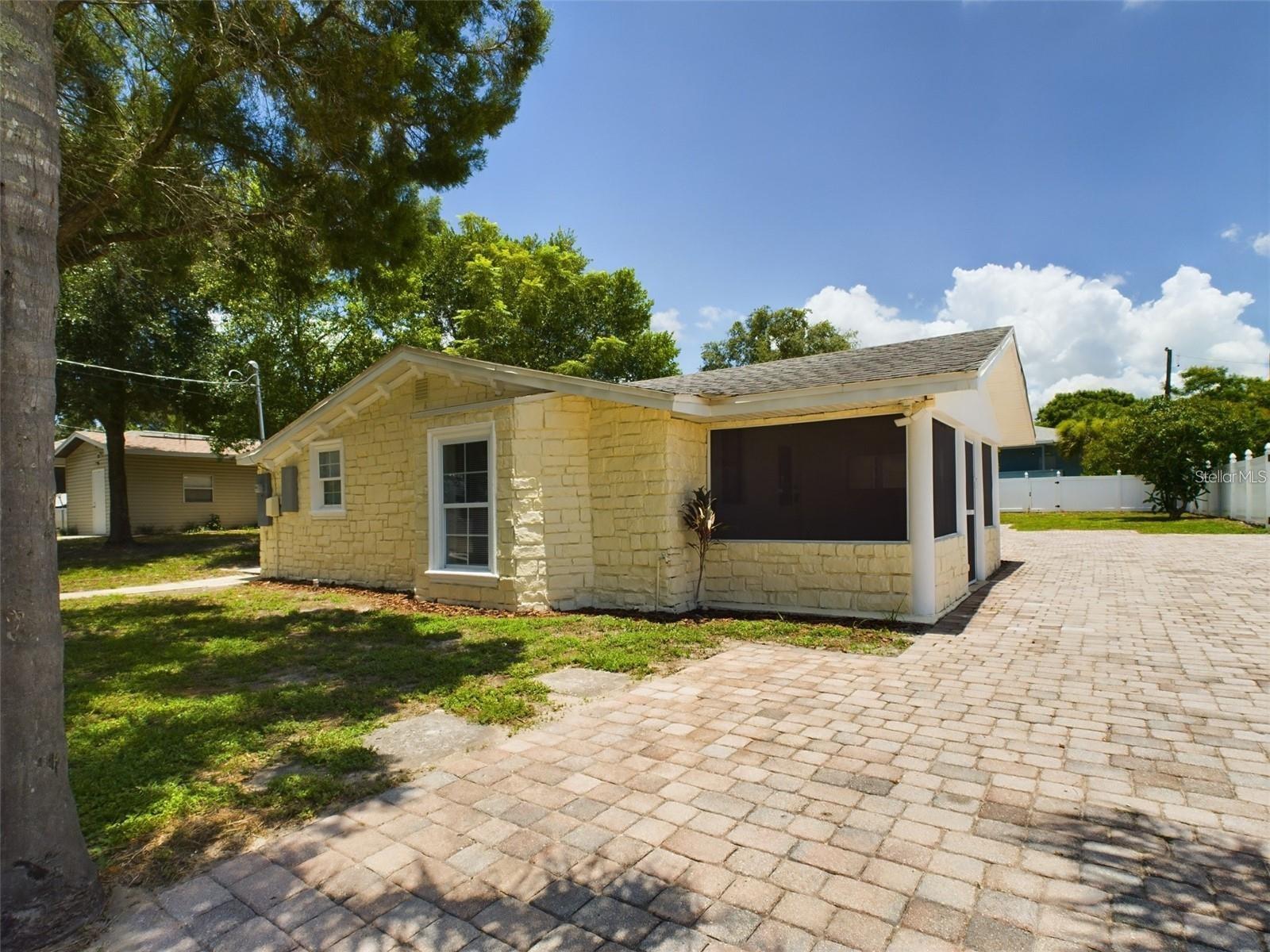 AUBURNDALE HEIGHTS - Residential