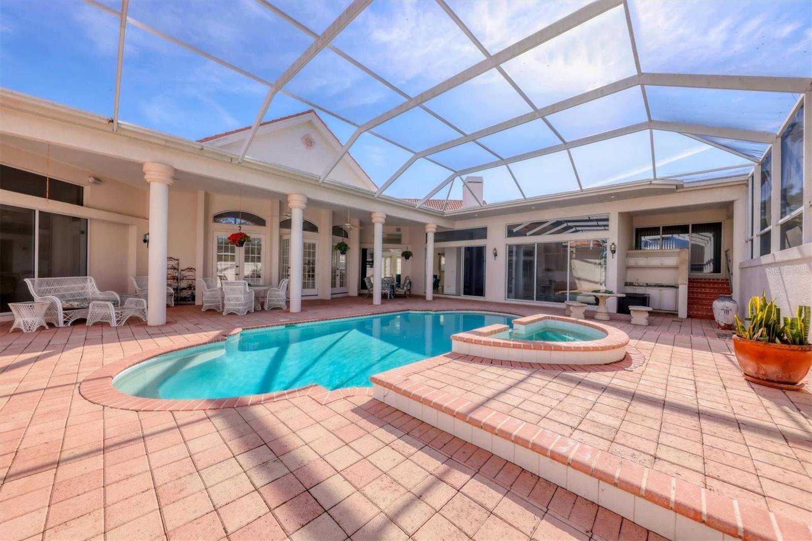 SIESTA COVE SUB - Residential