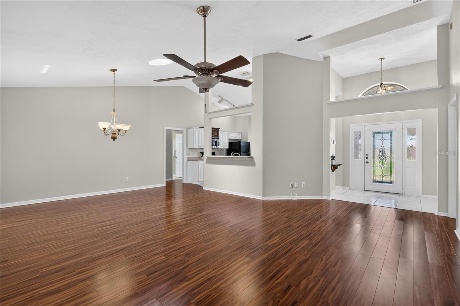 WOODLAKE - Residential