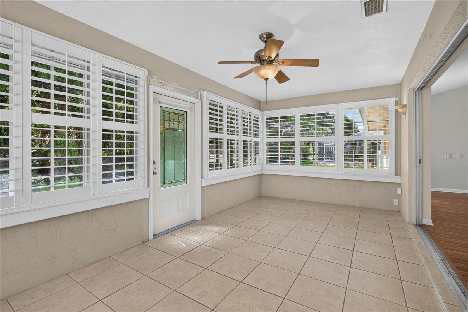 WOODLAKE - Residential