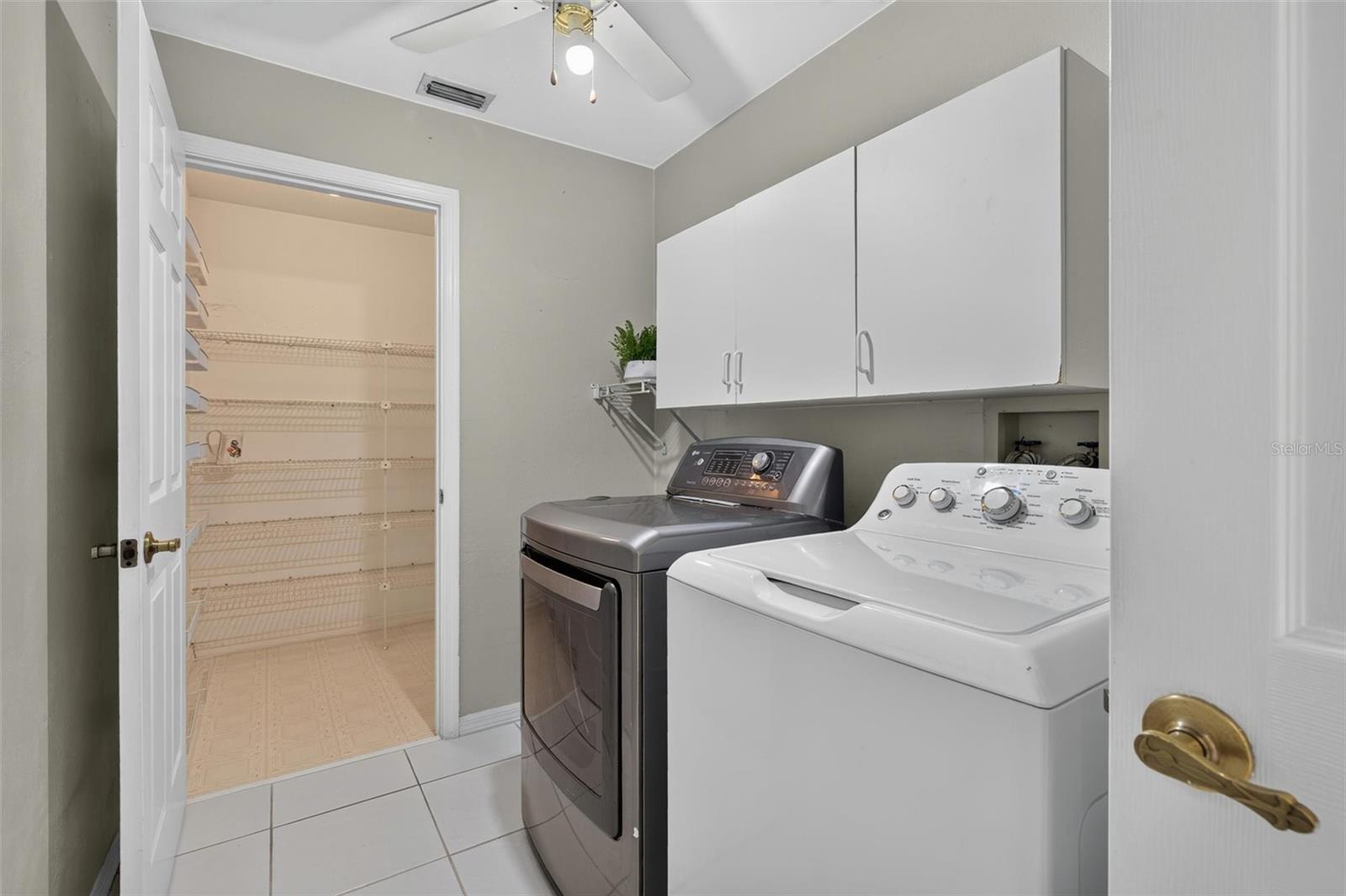 WOODLAKE - Residential