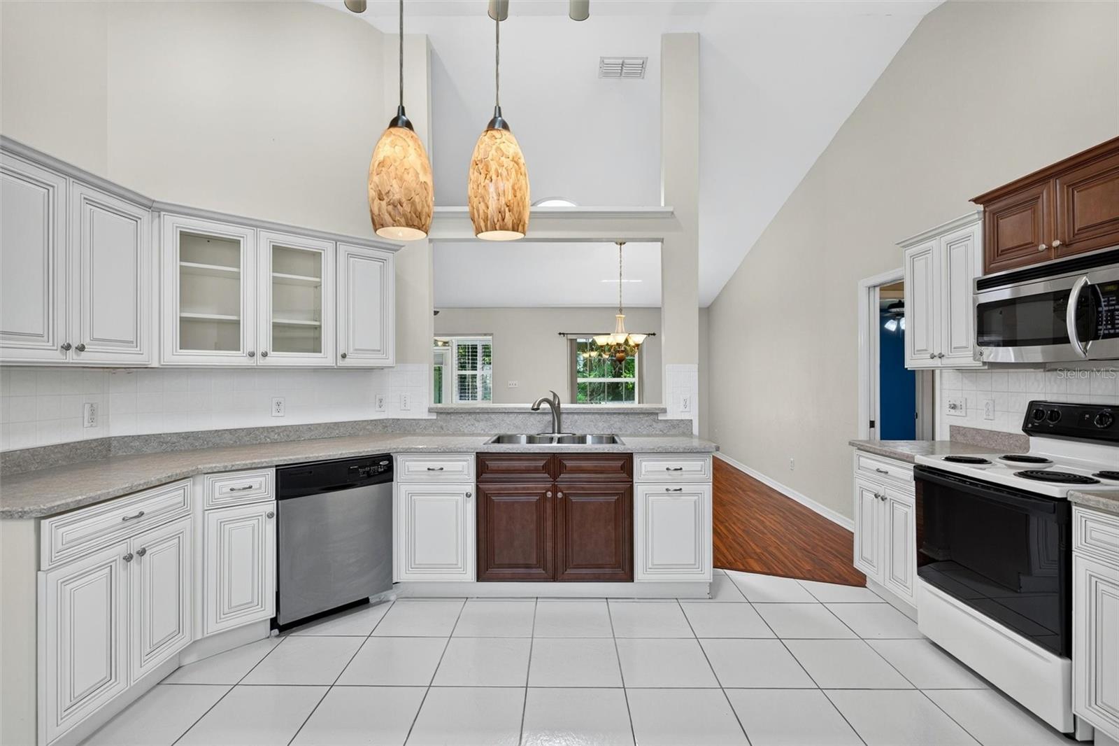 WOODLAKE - Residential
