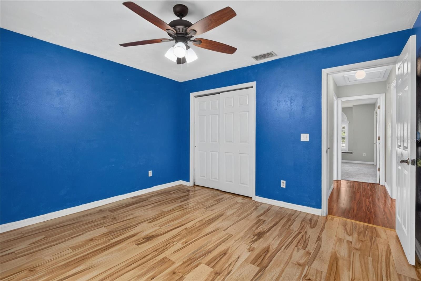 WOODLAKE - Residential