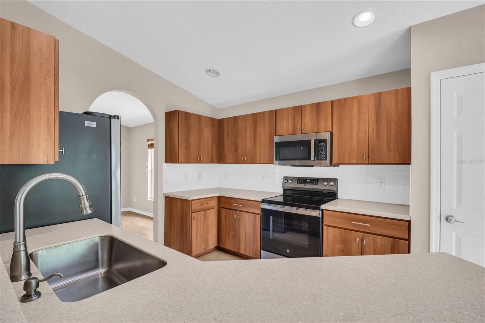 COUNTRY CHASE - Residential