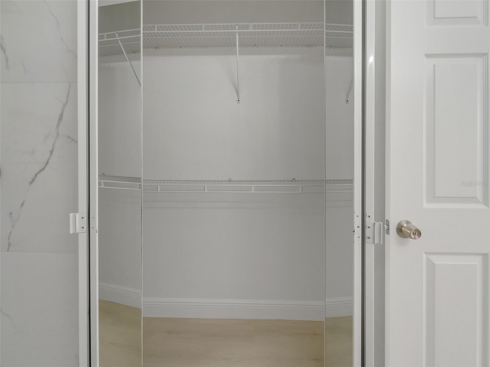 CENTRAL PK/LEE VISTA - Residential Lease