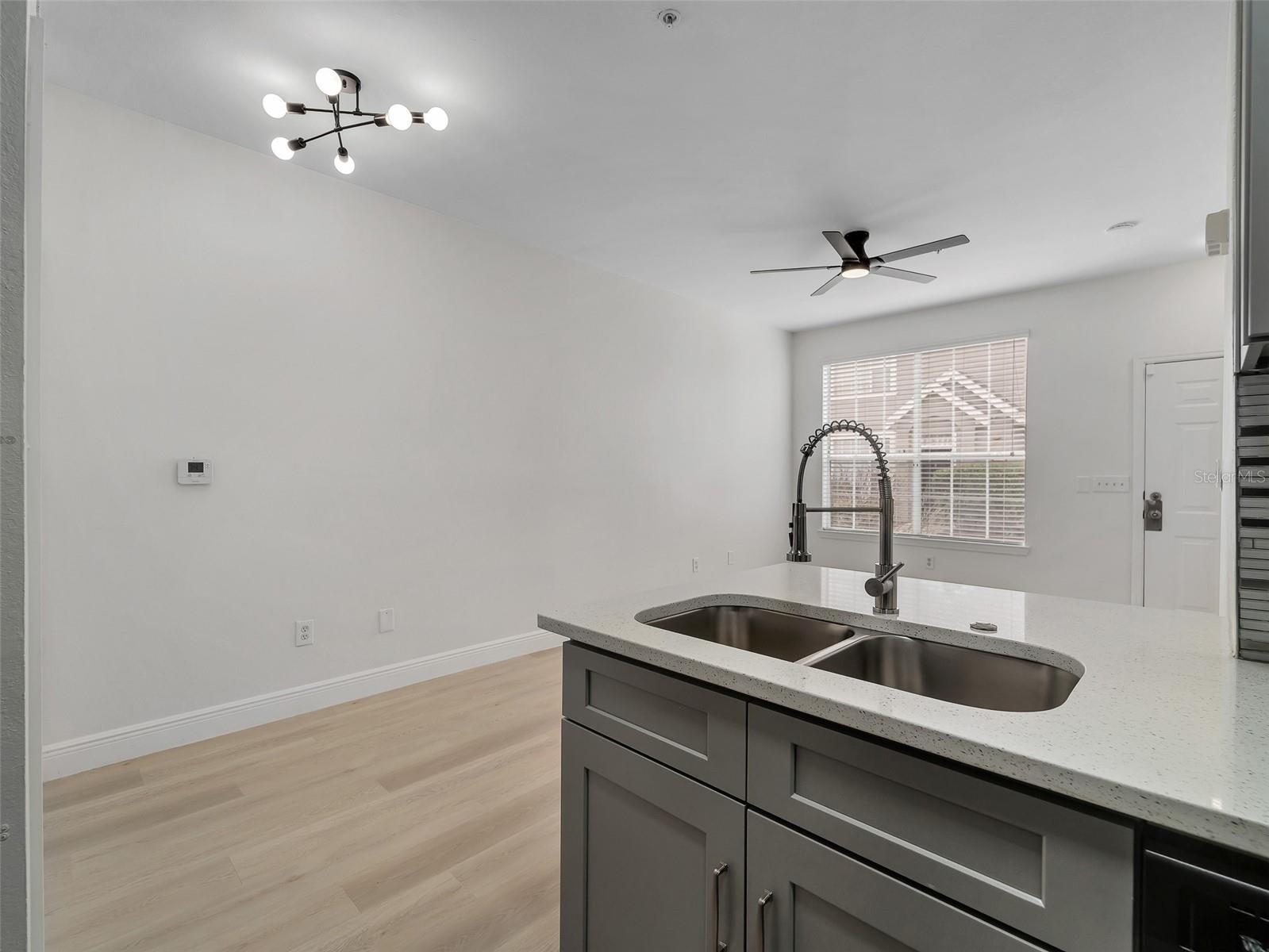 CENTRAL PK/LEE VISTA - Residential Lease