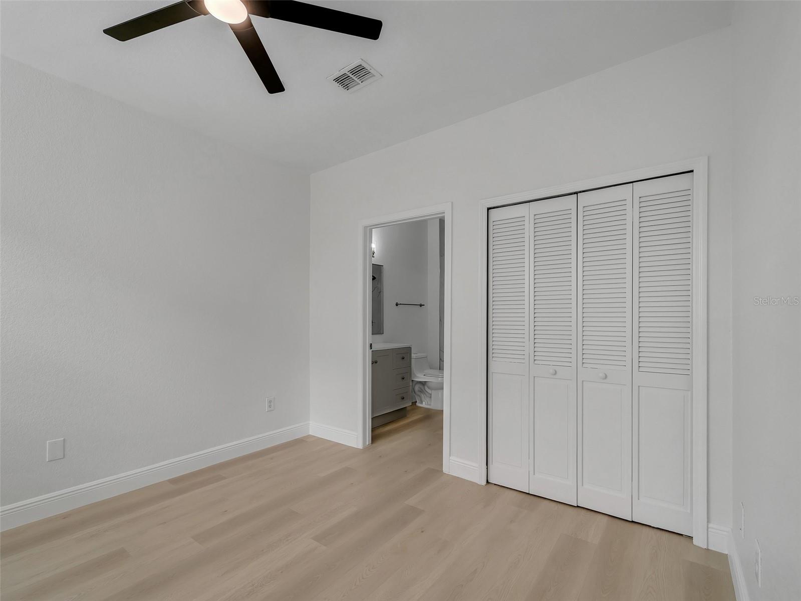 CENTRAL PK/LEE VISTA - Residential Lease