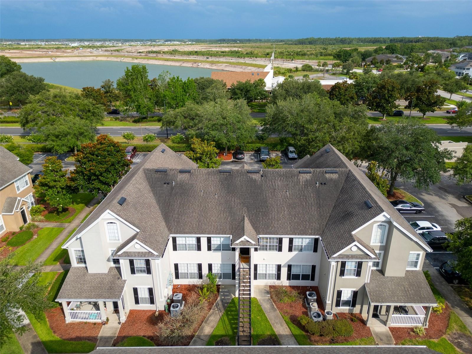 CENTRAL PK/LEE VISTA - Residential Lease