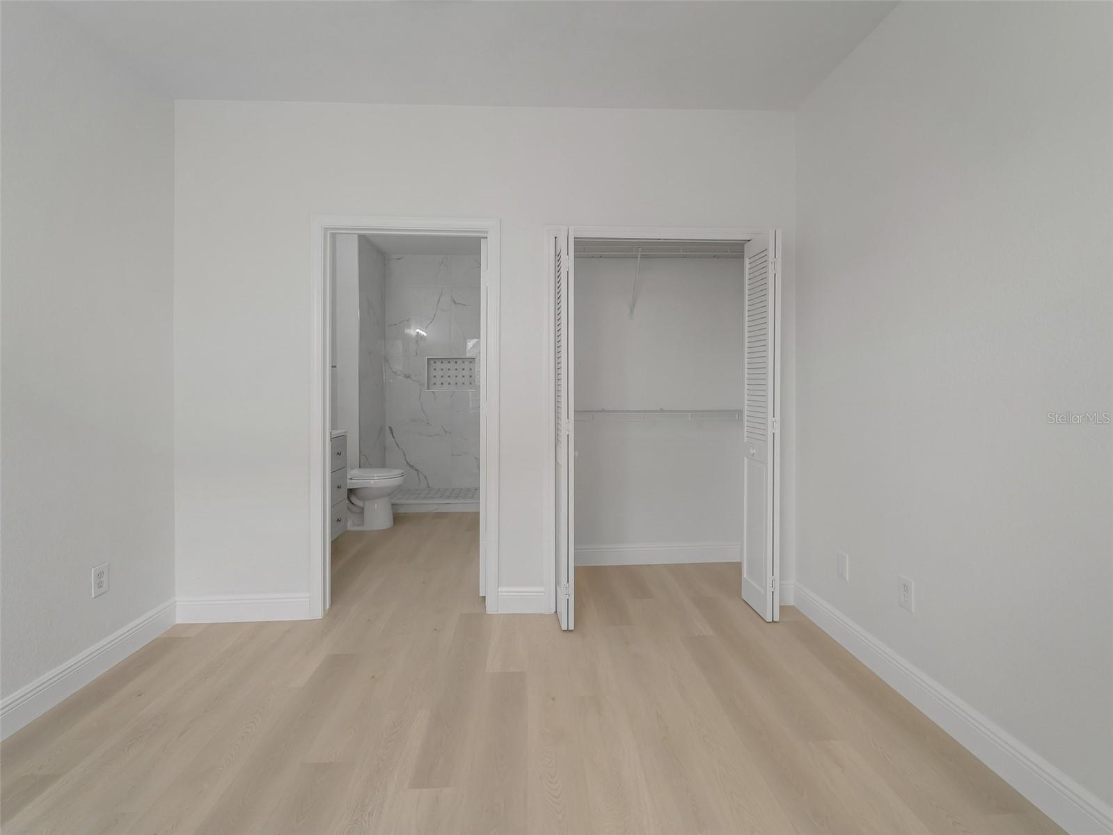 CENTRAL PK/LEE VISTA - Residential Lease