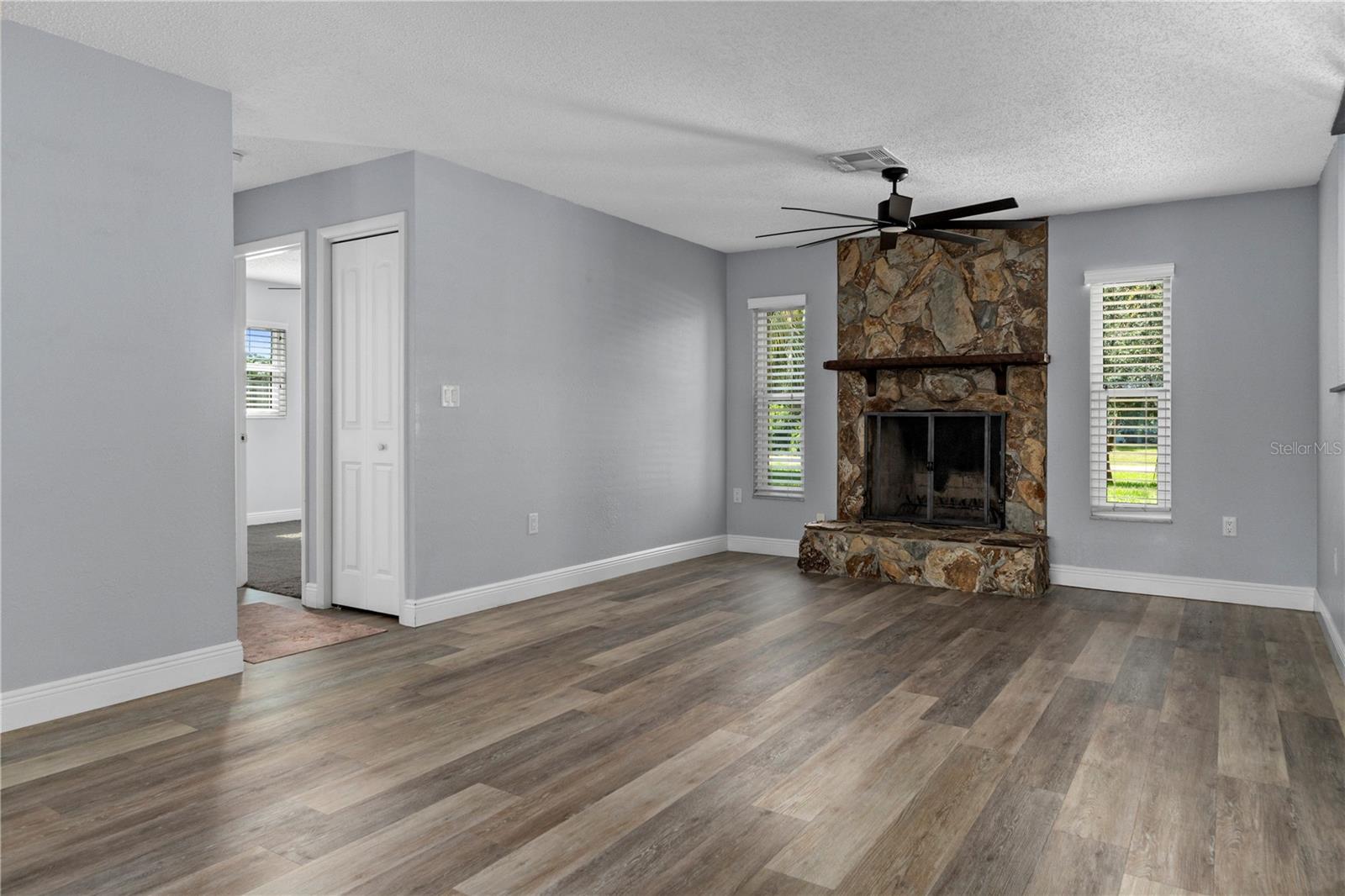 SPRING HILL - Residential