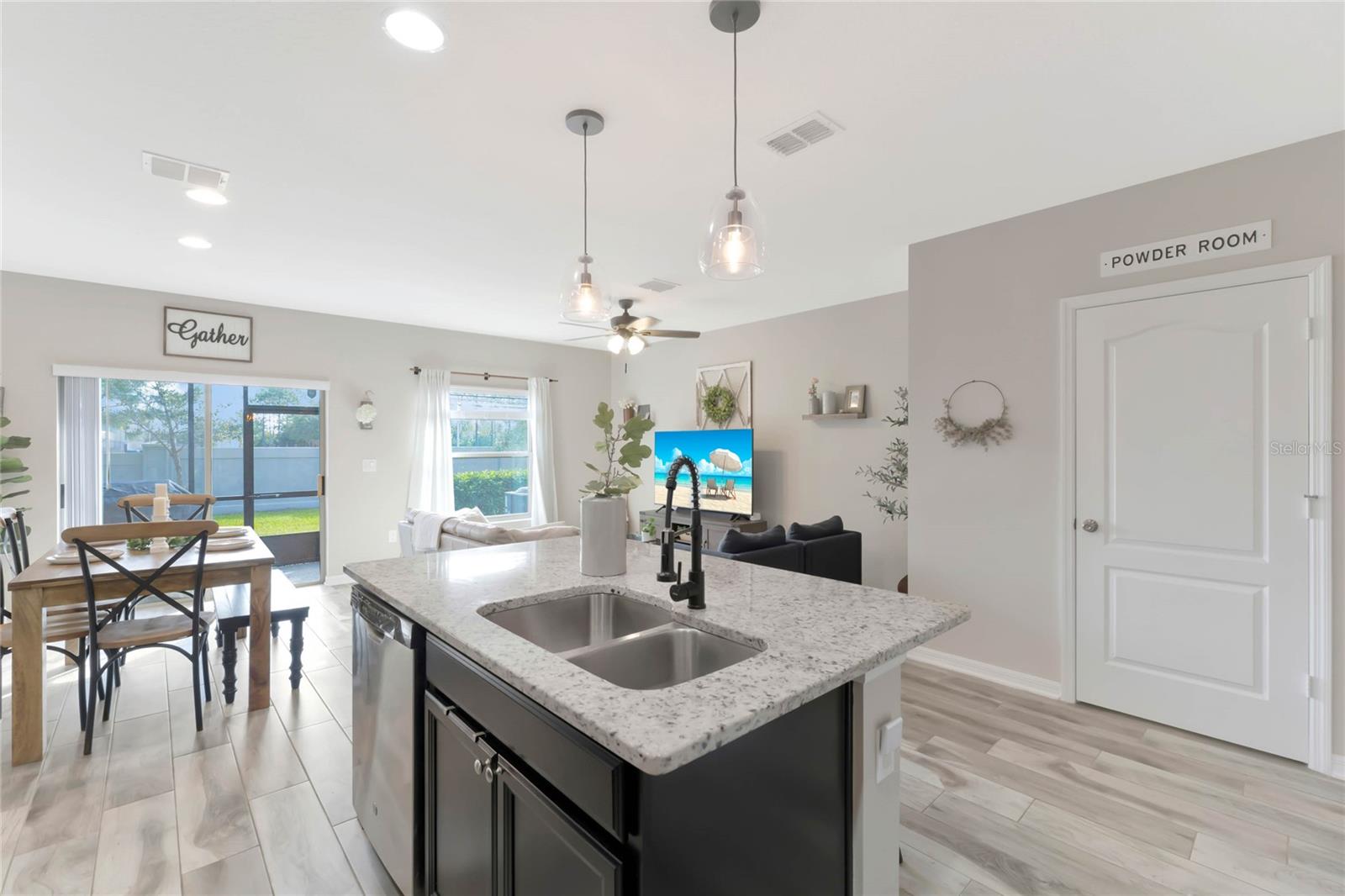 TOWNS/AVALON RDG - Residential