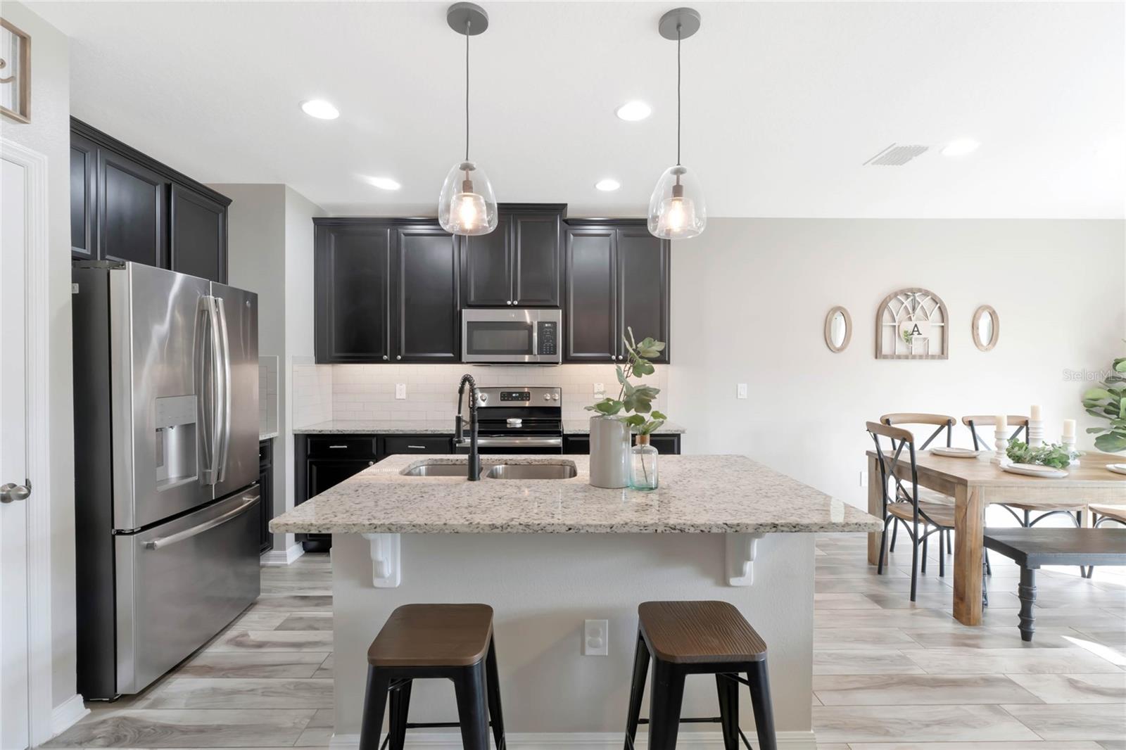 TOWNS/AVALON RDG - Residential
