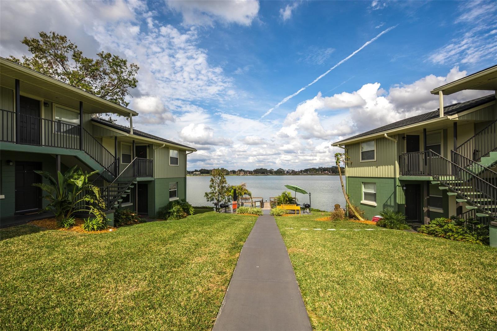 SILVER SHORES - Residential Income