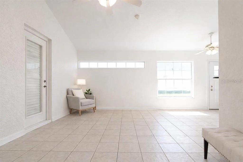 CARRIAGE HILL - Residential