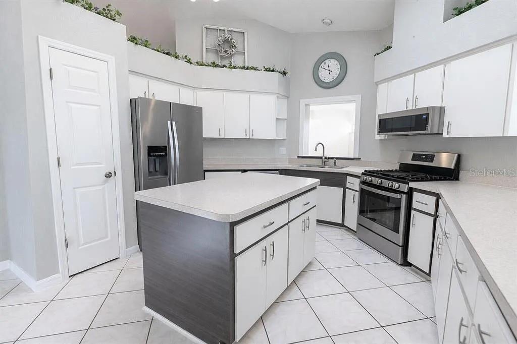 CARRIAGE HILL - Residential