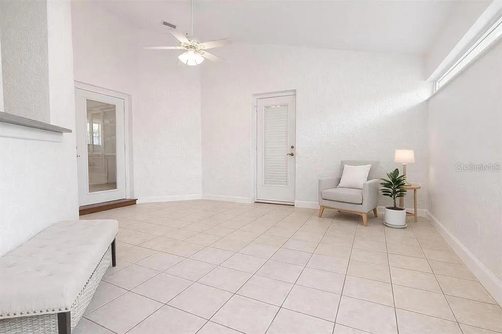 CARRIAGE HILL - Residential